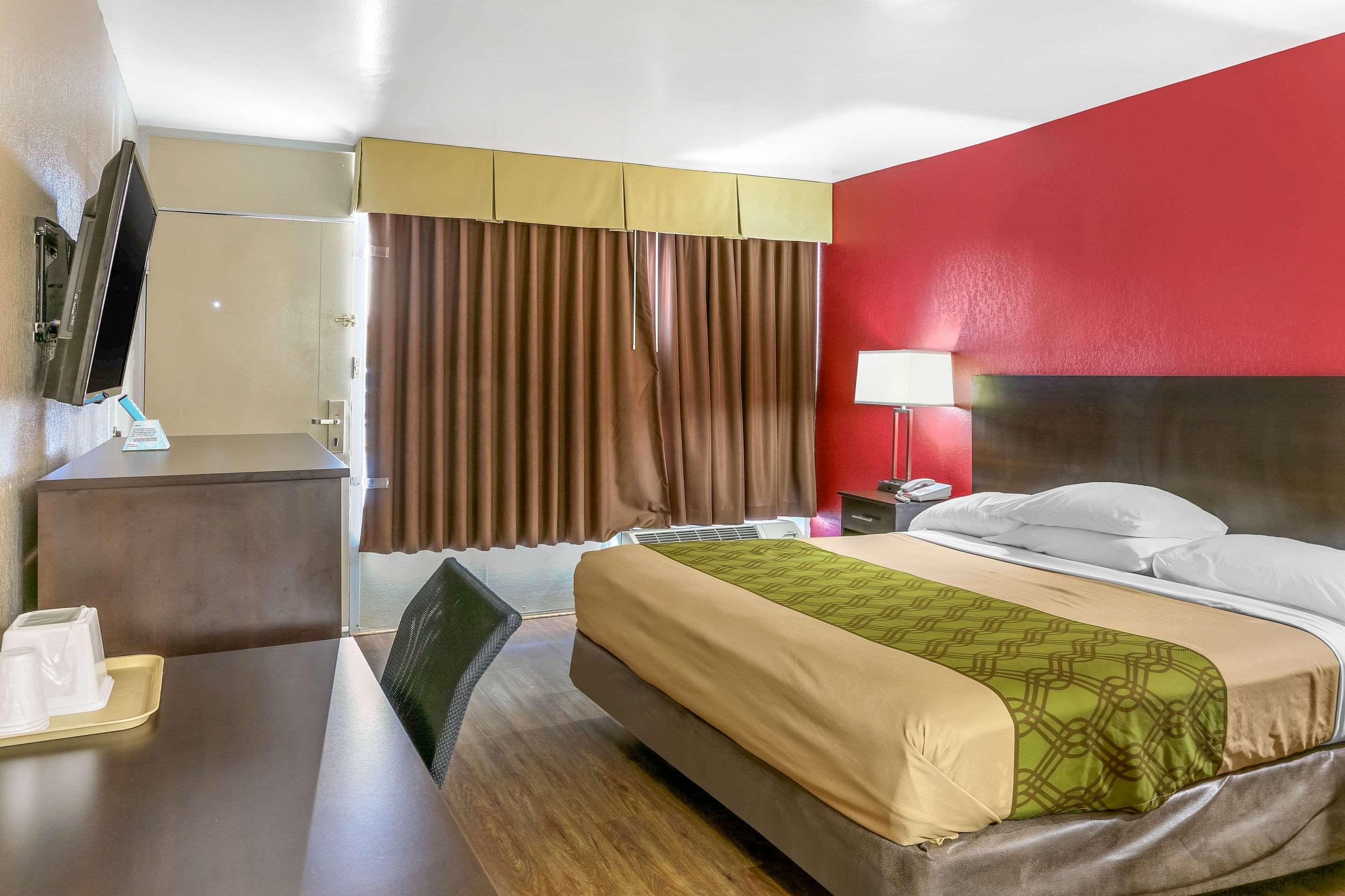 Econo Lodge Shorewood Eksteriør billede