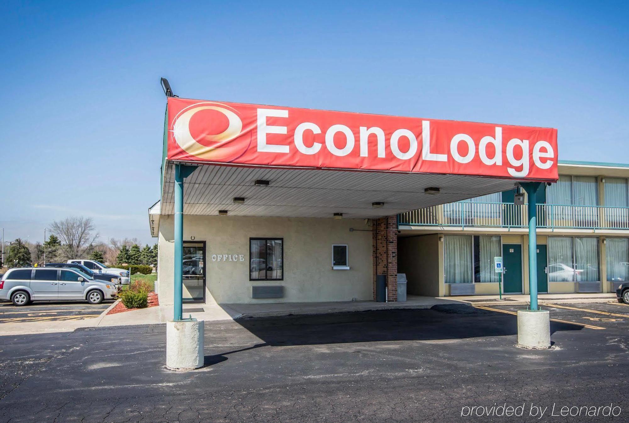 Econo Lodge Shorewood Eksteriør billede