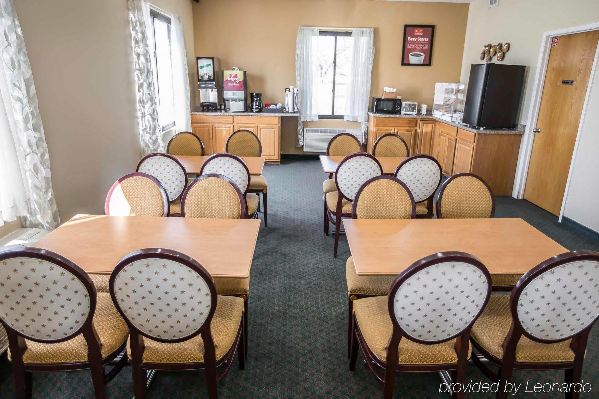 Econo Lodge Shorewood Eksteriør billede